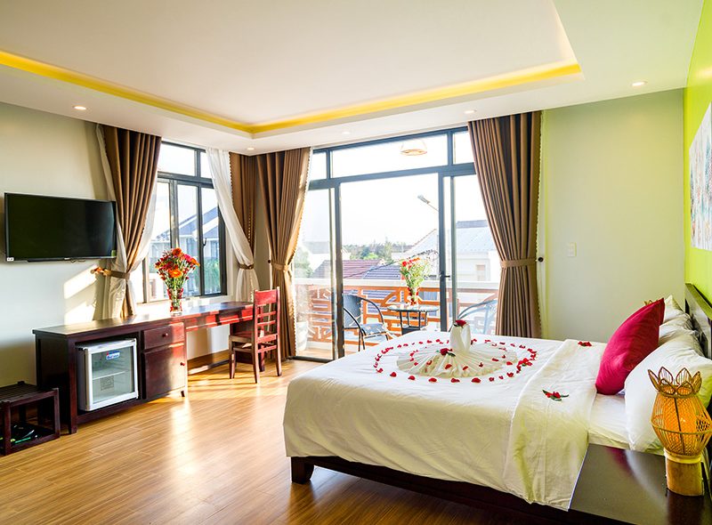 Deluxe Double Room With Balcony (2)